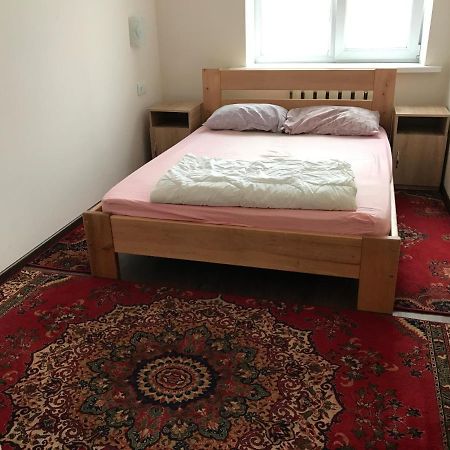 Отель Хата Днепър Екстериор снимка