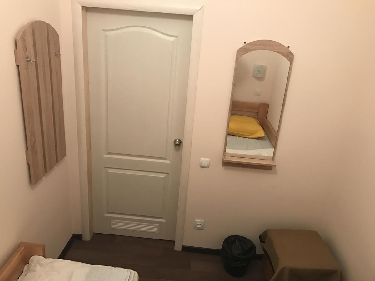 Отель Хата Днепър Екстериор снимка