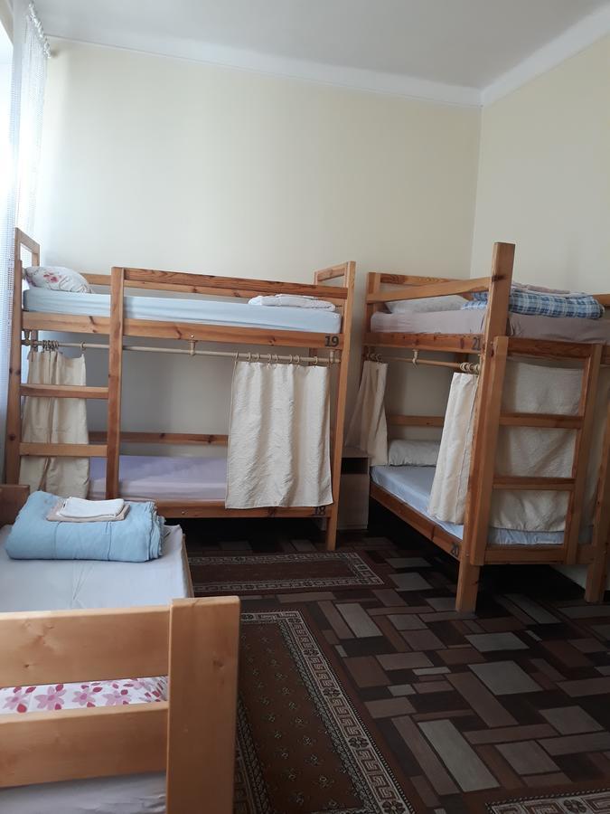 Отель Хата Днепър Екстериор снимка